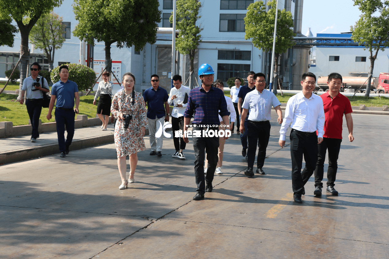 連云港市團(tuán)委副書記王雷帶領(lǐng)市青商會成員參觀調(diào)研江蘇科倫多